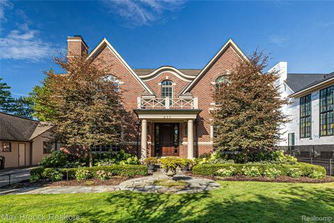 417 Baldwin Road Birmingham City MI 48009