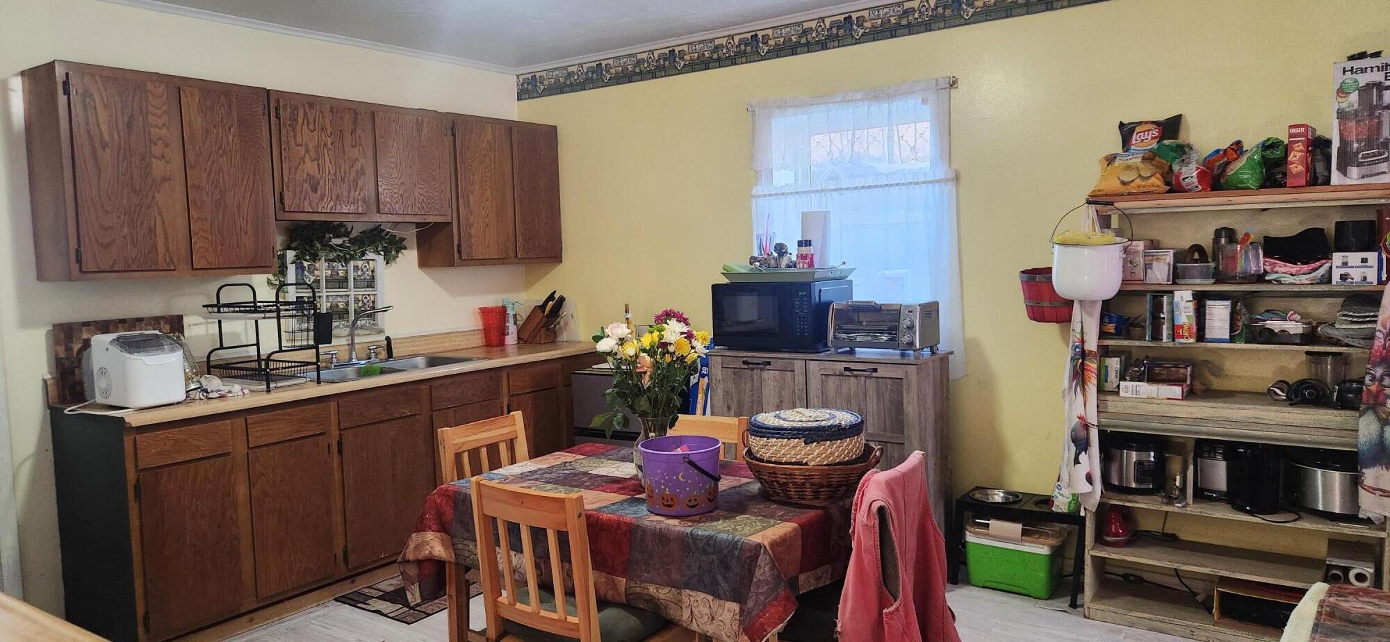 4039 N Pleasant Road