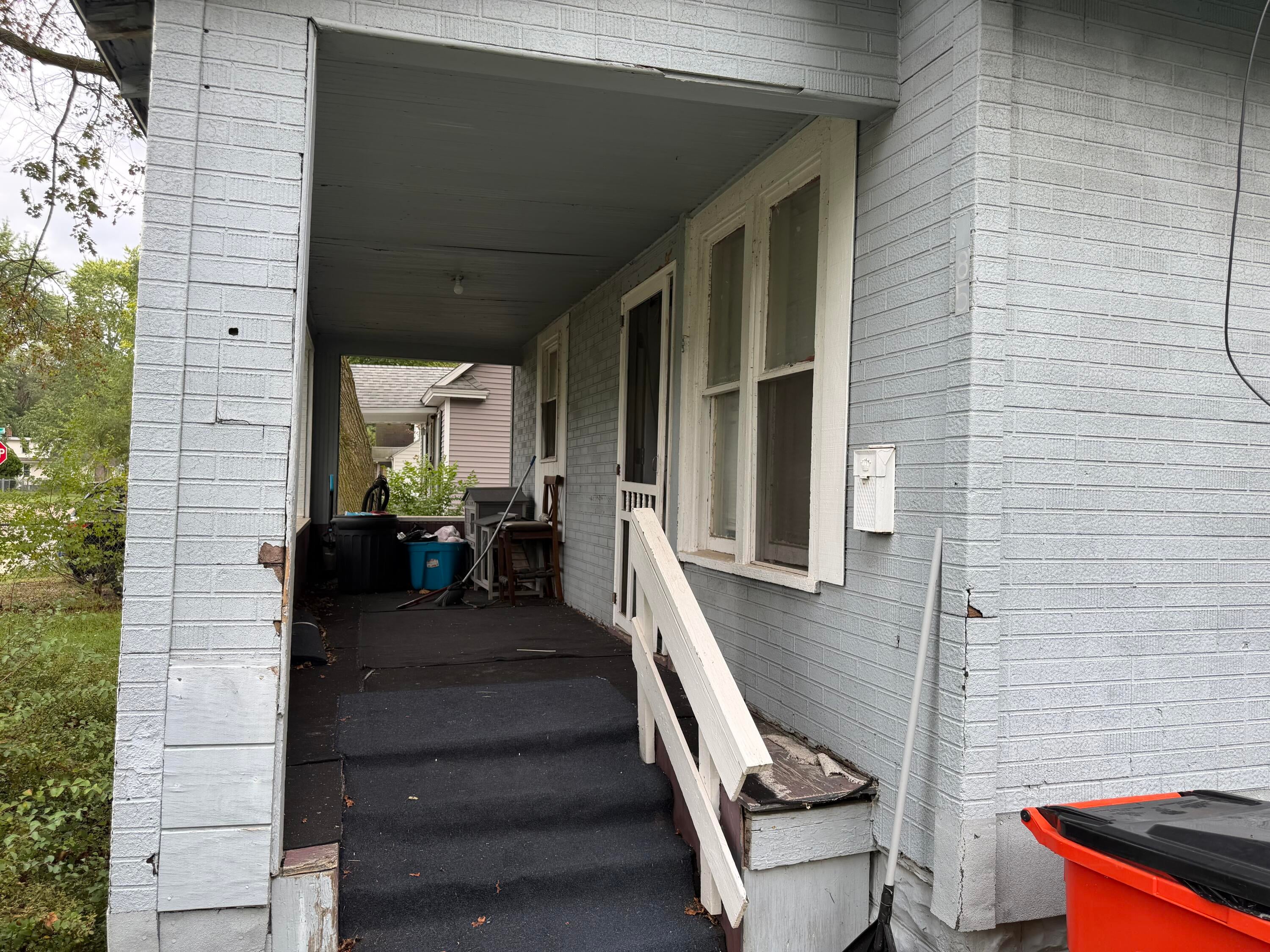 185 Hastings Avenue