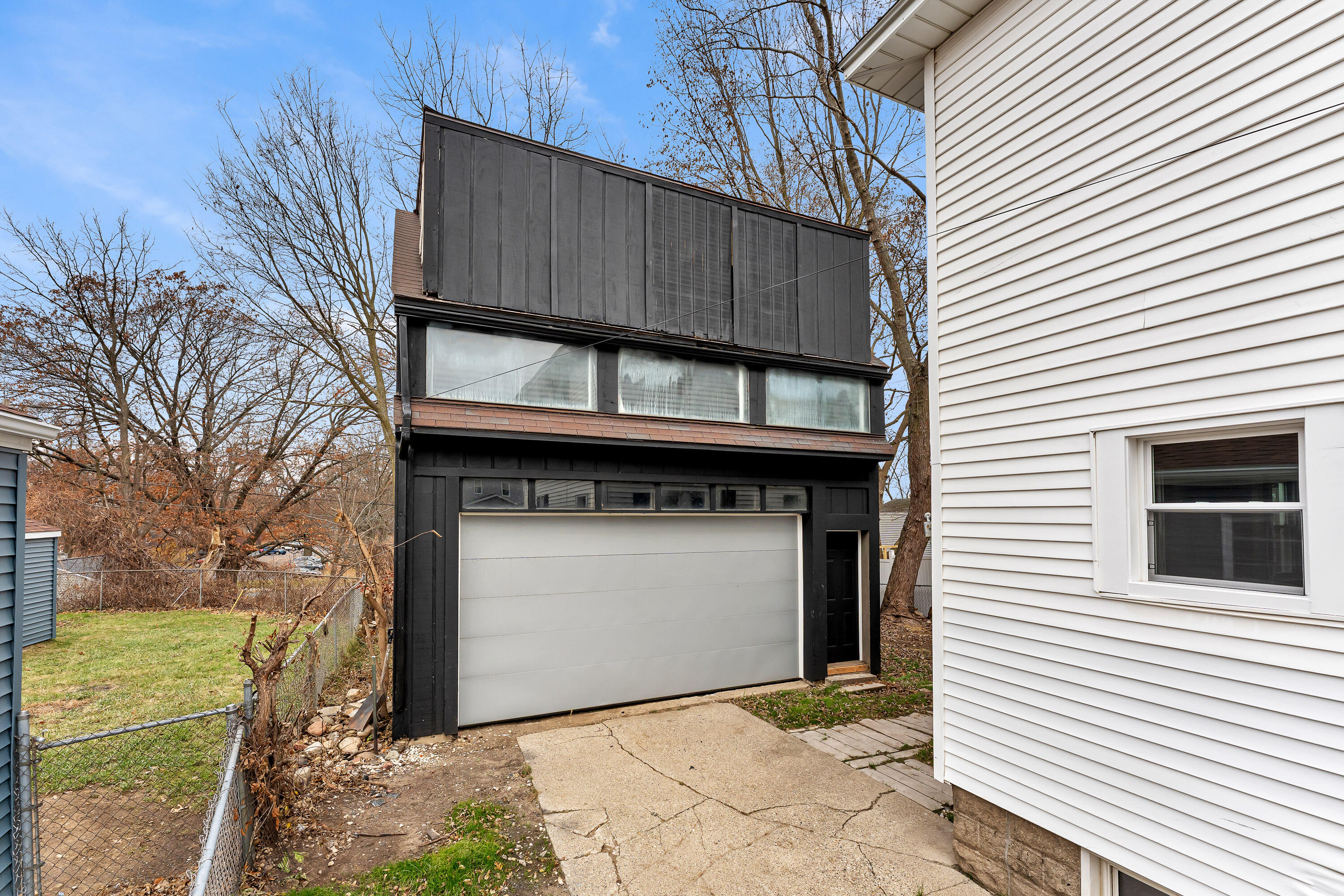 224 W Burnham Street W