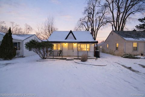 5672 N Linville Street Westland City MI 48185