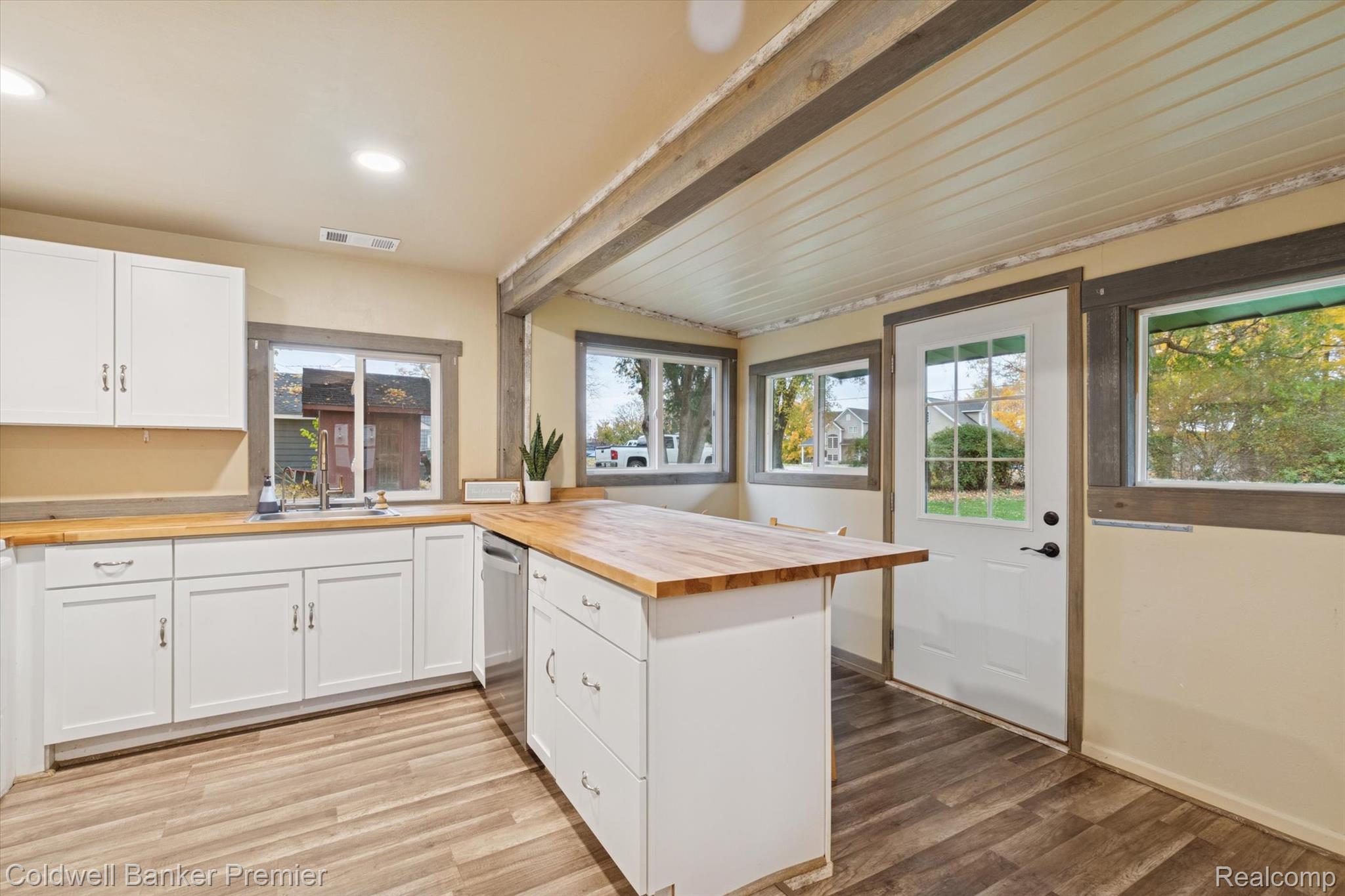 2988 Farmers Creek Road