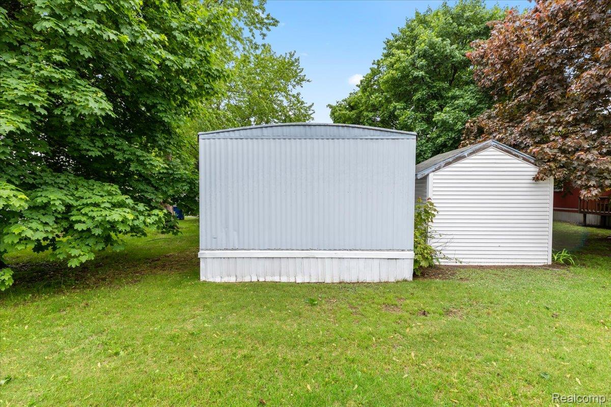 Village Of Clarkston City, Michigan 48348, United States, 2 Bedrooms Bedrooms, ,1 BathroomBathrooms,Residential,Active,139701