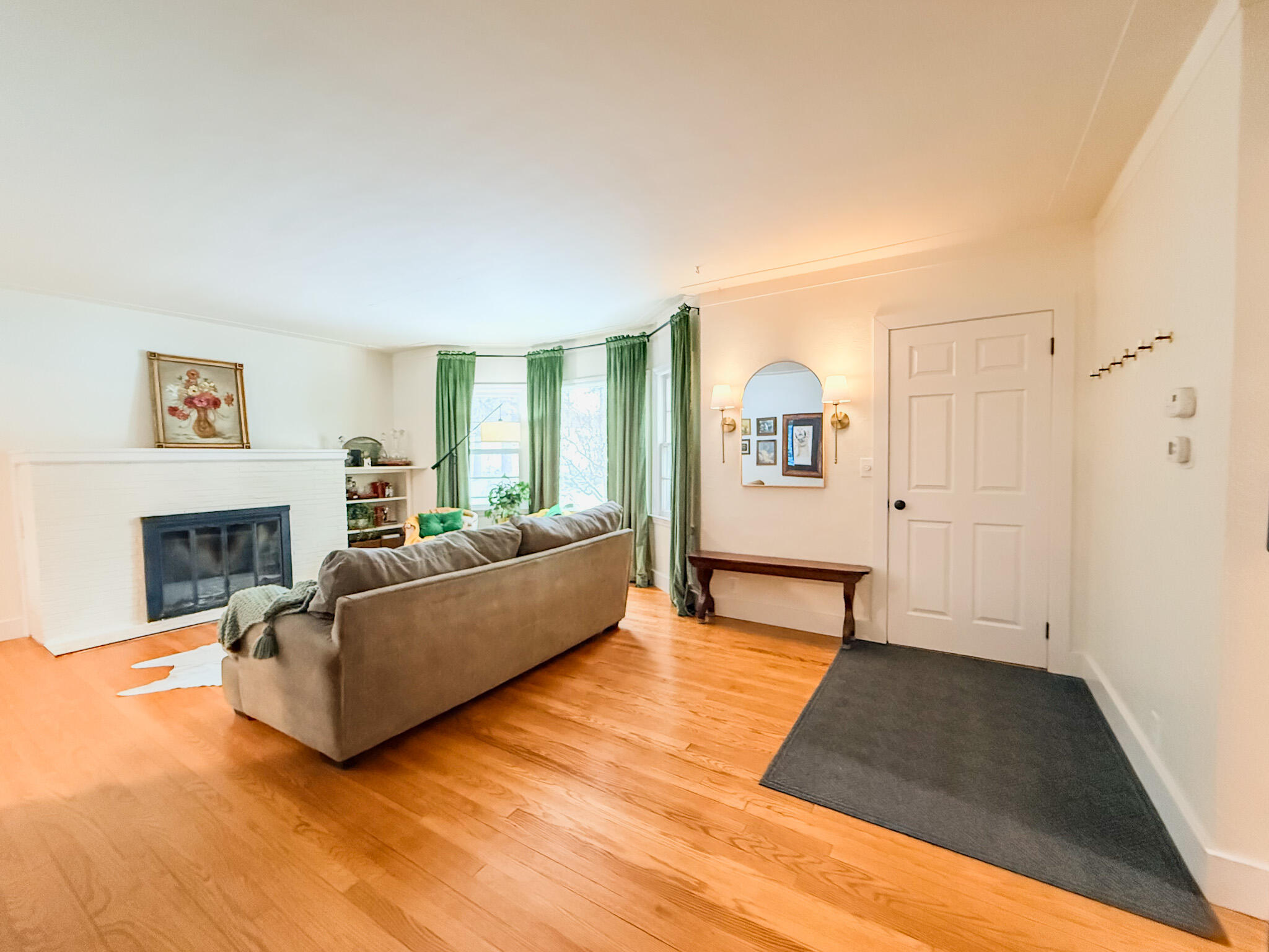 2964 Foster Avenue NE