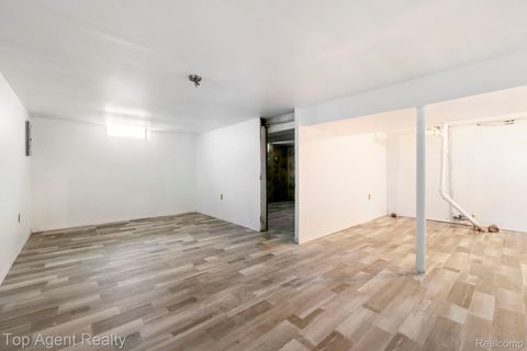 Tiny photo for 520 Linda Vista Drive, Pontiac City, MI 48342 (MLS # 20261021763)