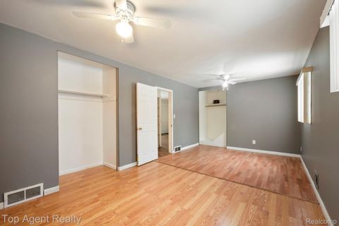 Tiny photo for 520 Linda Vista Drive, Pontiac City, MI 48342 (MLS # 20261021763)