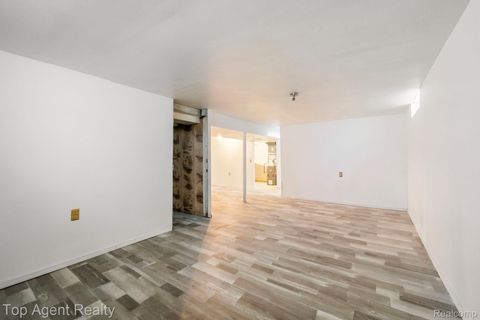 Tiny photo for 520 Linda Vista Drive, Pontiac City, MI 48342 (MLS # 20261021763)