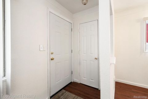 Tiny photo for 520 Linda Vista Drive, Pontiac City, MI 48342 (MLS # 20261021763)