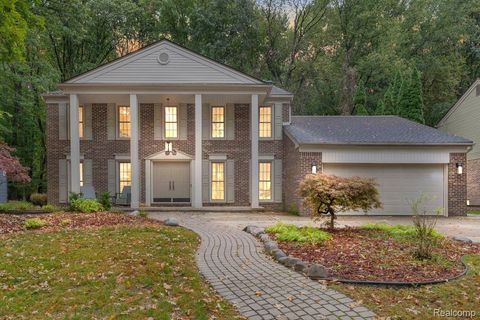 18500 Mayfield Street Livonia City MI 48152