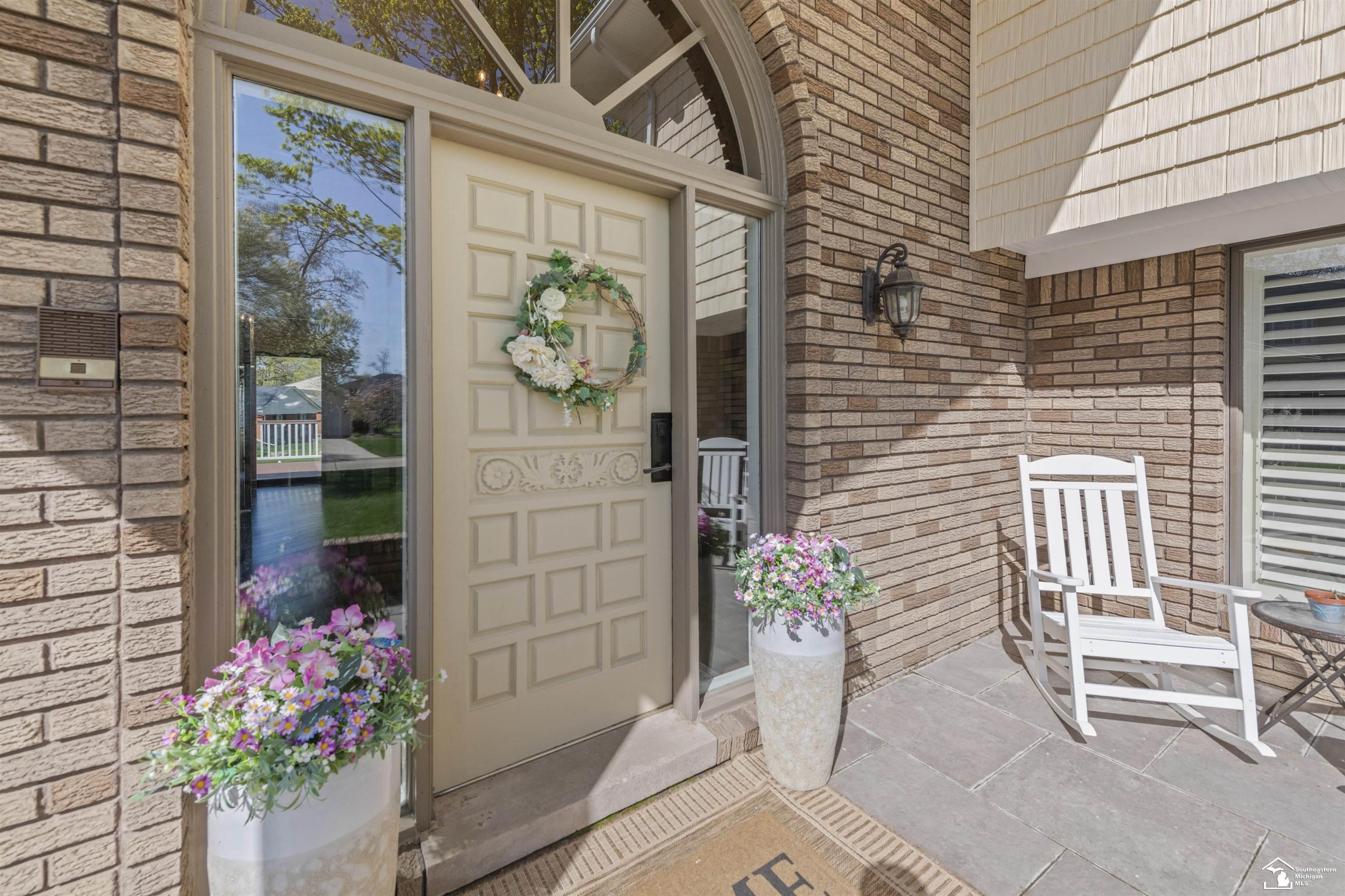 8908 Sarah Lane
