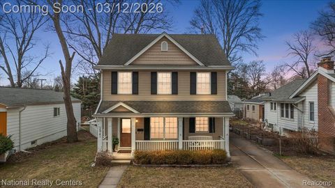 2941 Robina Avenue Berkley City MI 48072