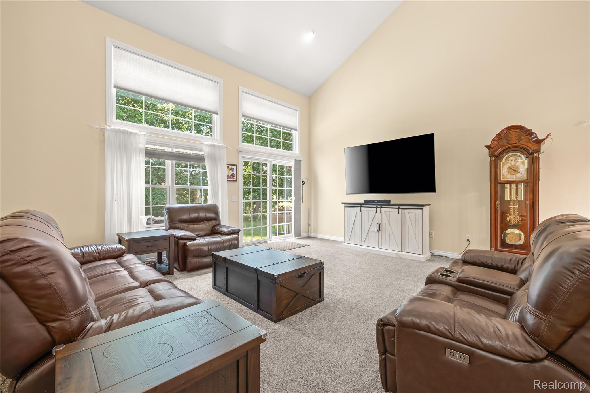 10182 Edgewood Drive
