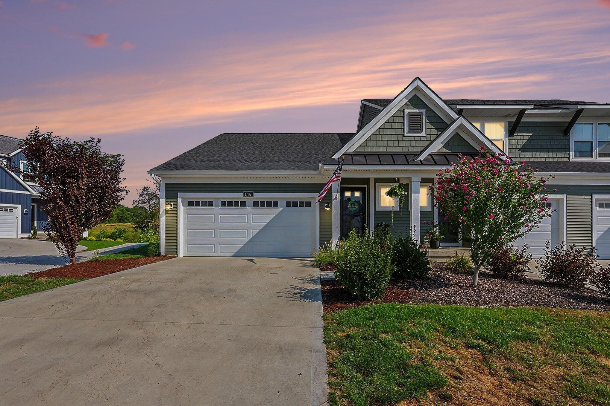 1707 SW Thyme Drive SW