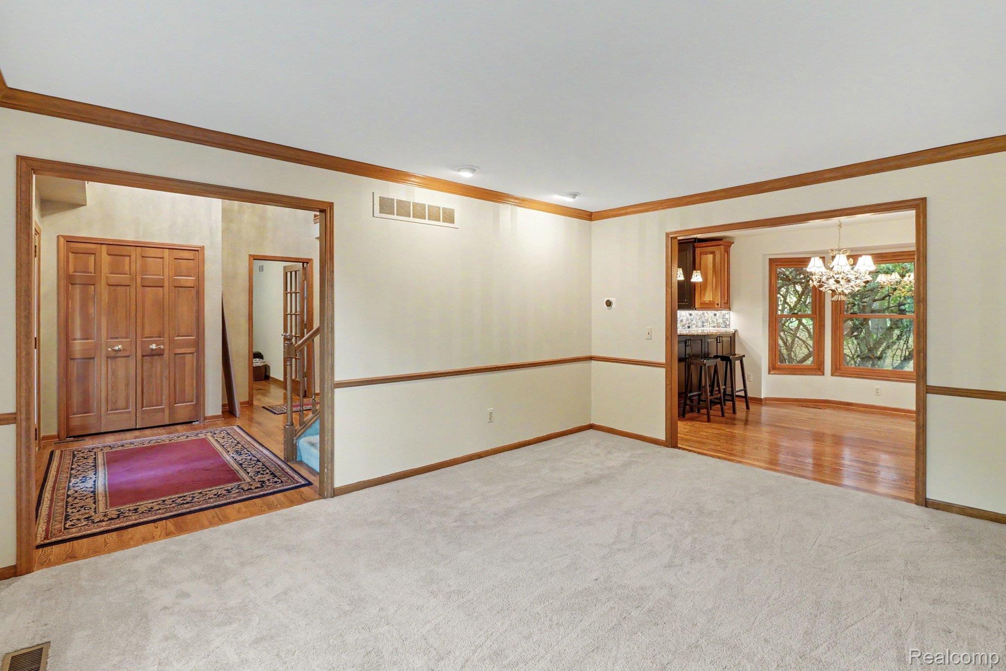 10358 Greenbrier
