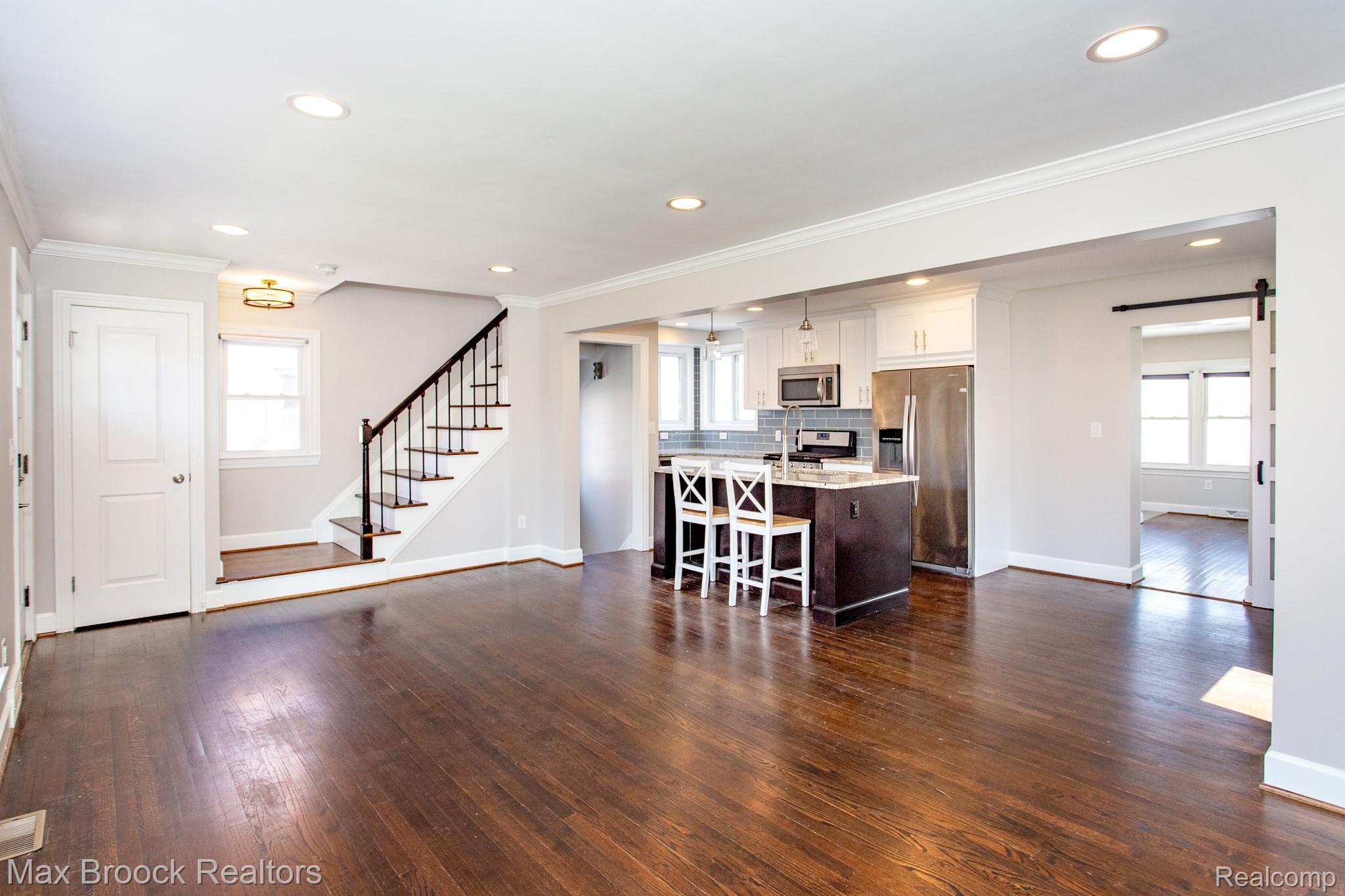 4112 Cornwall Street