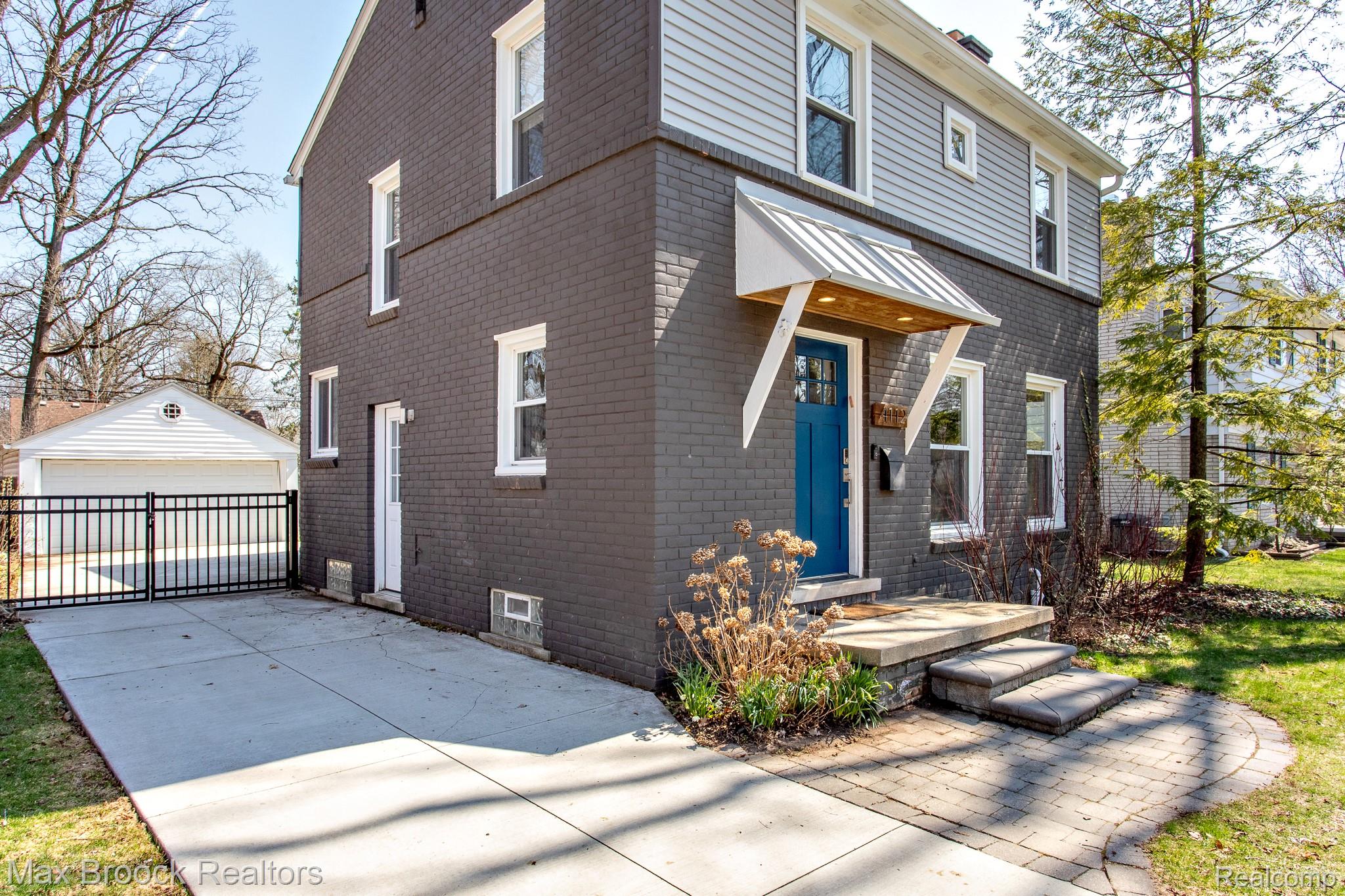 4112 Cornwall Street