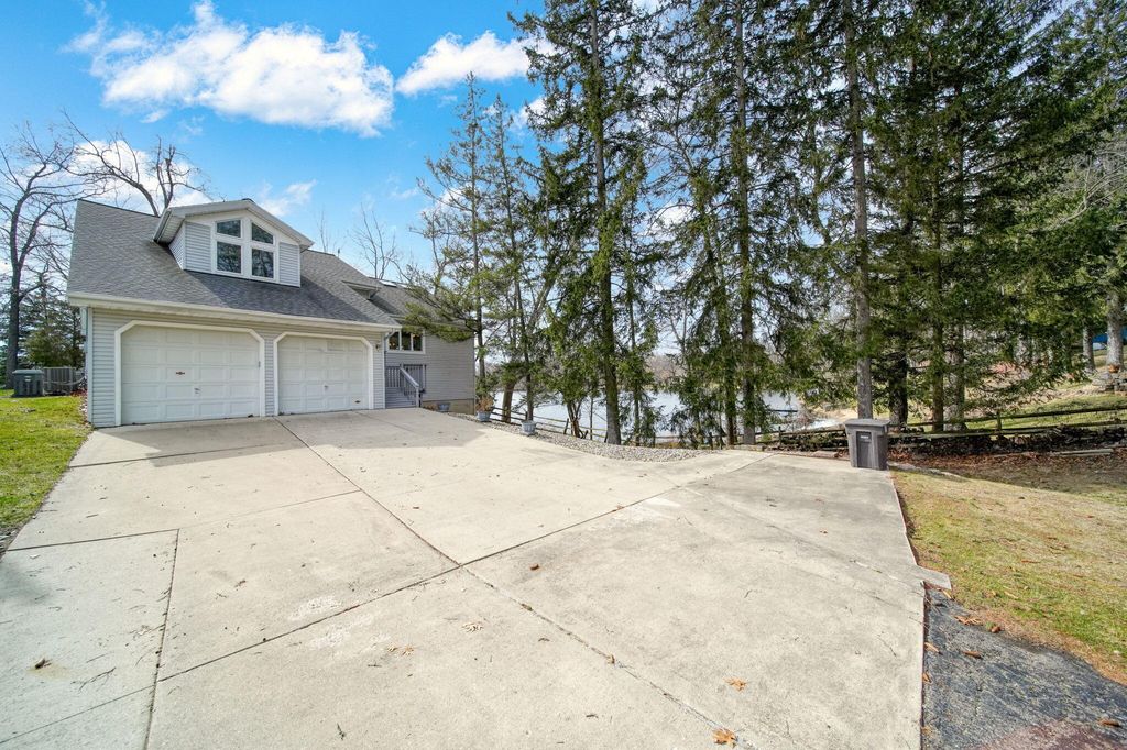 listing image 75