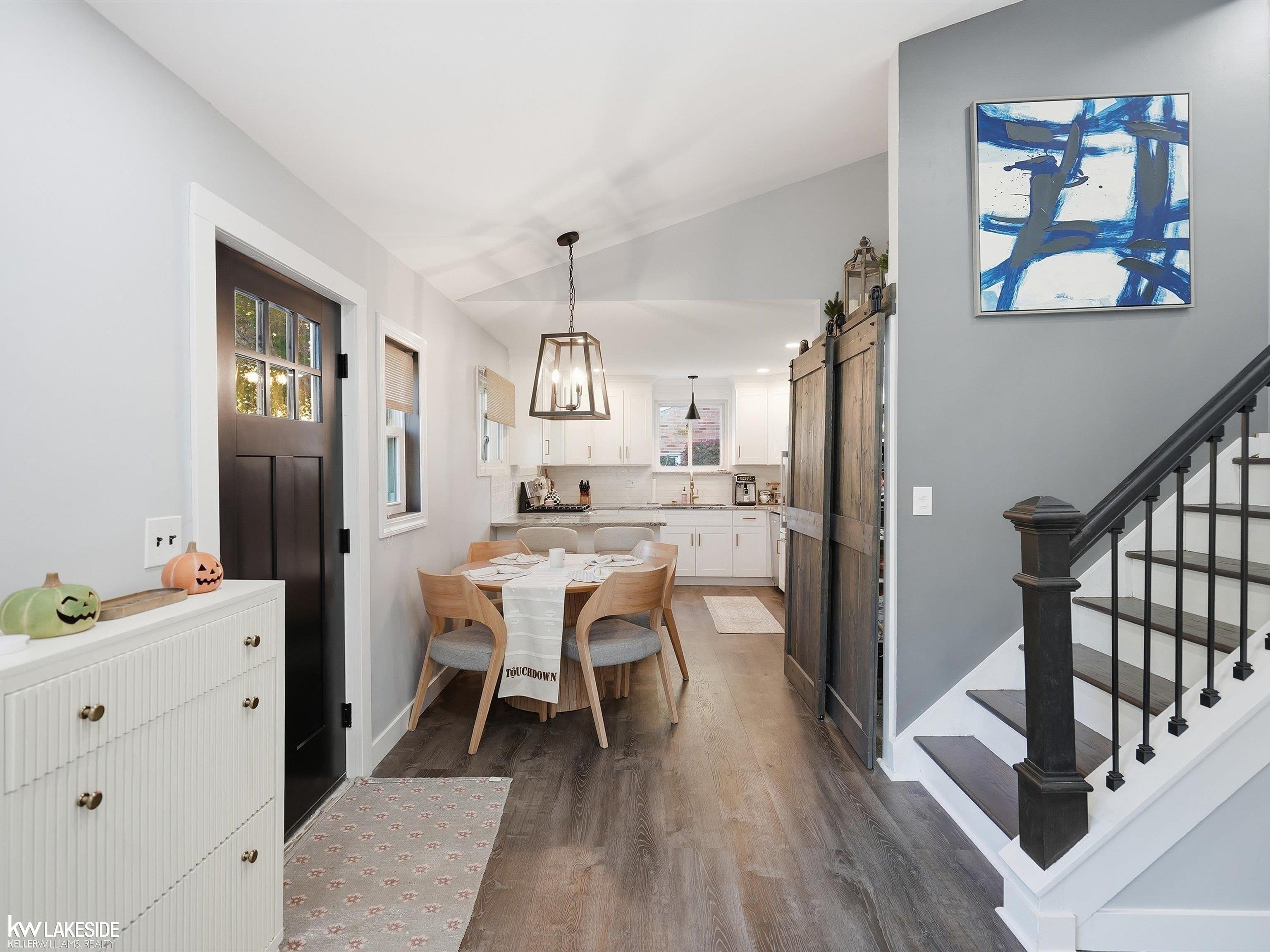 1324 CATALPA Drive