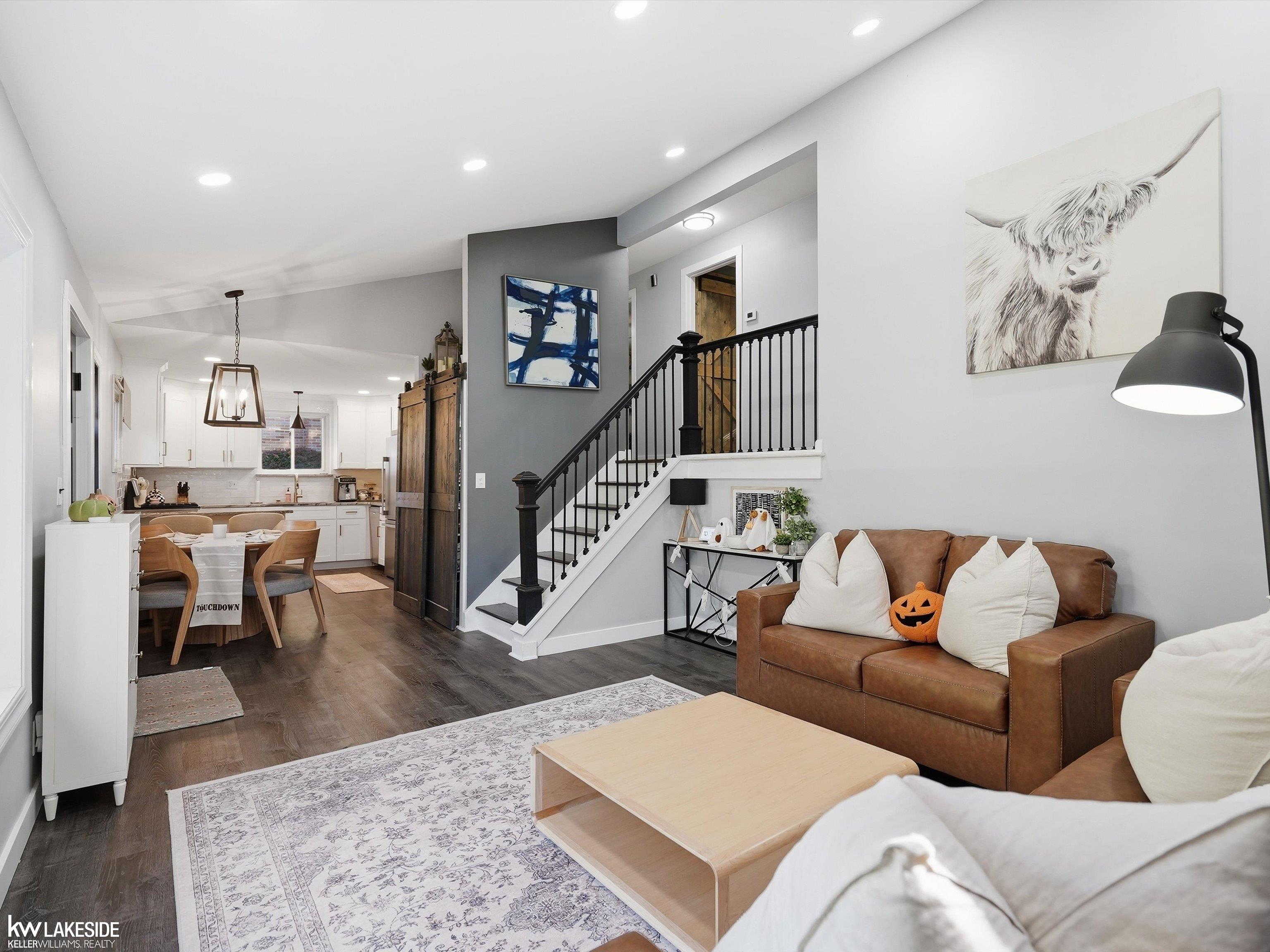 1324 CATALPA Drive