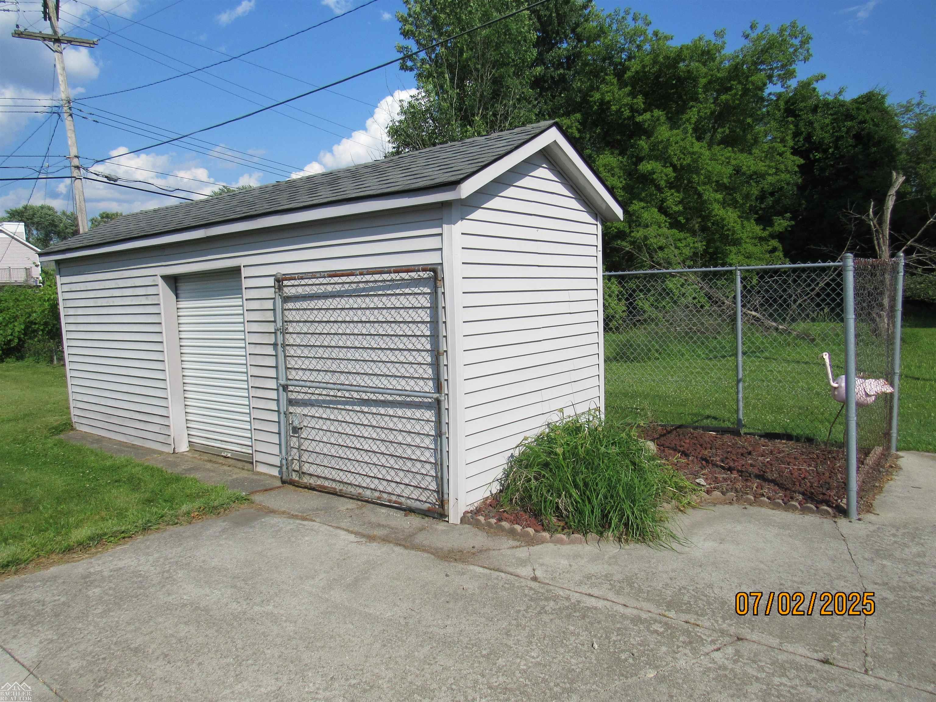 2566 Lewis Drive