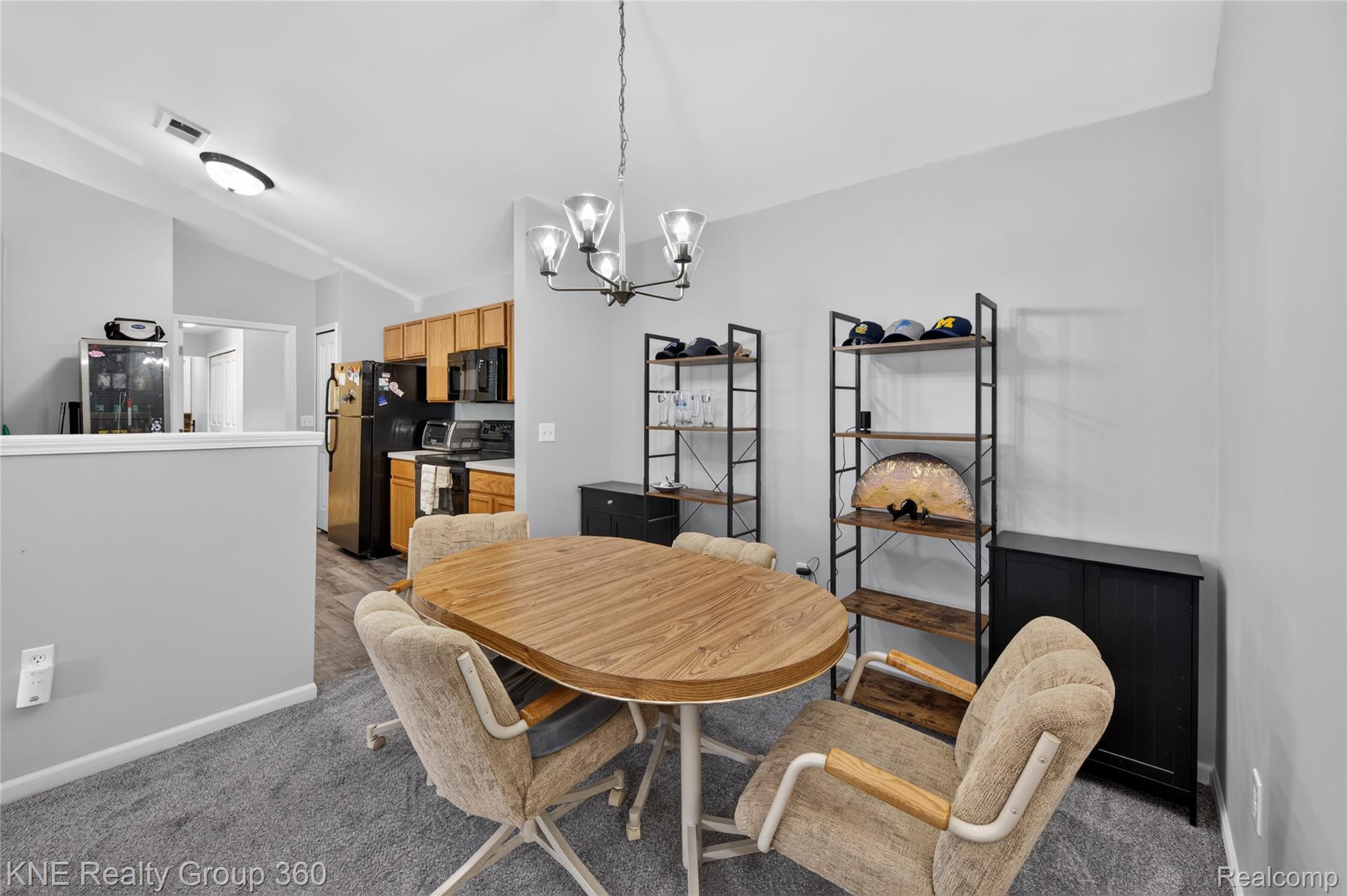 4077 Berkeley Ave