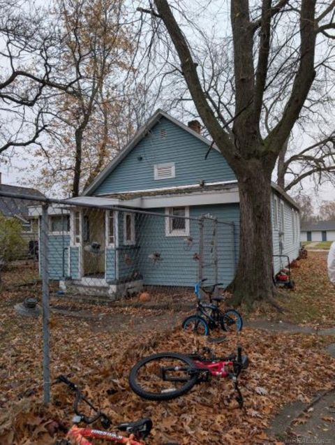 1846 Mills Avenue North Muskegon City MI 49445