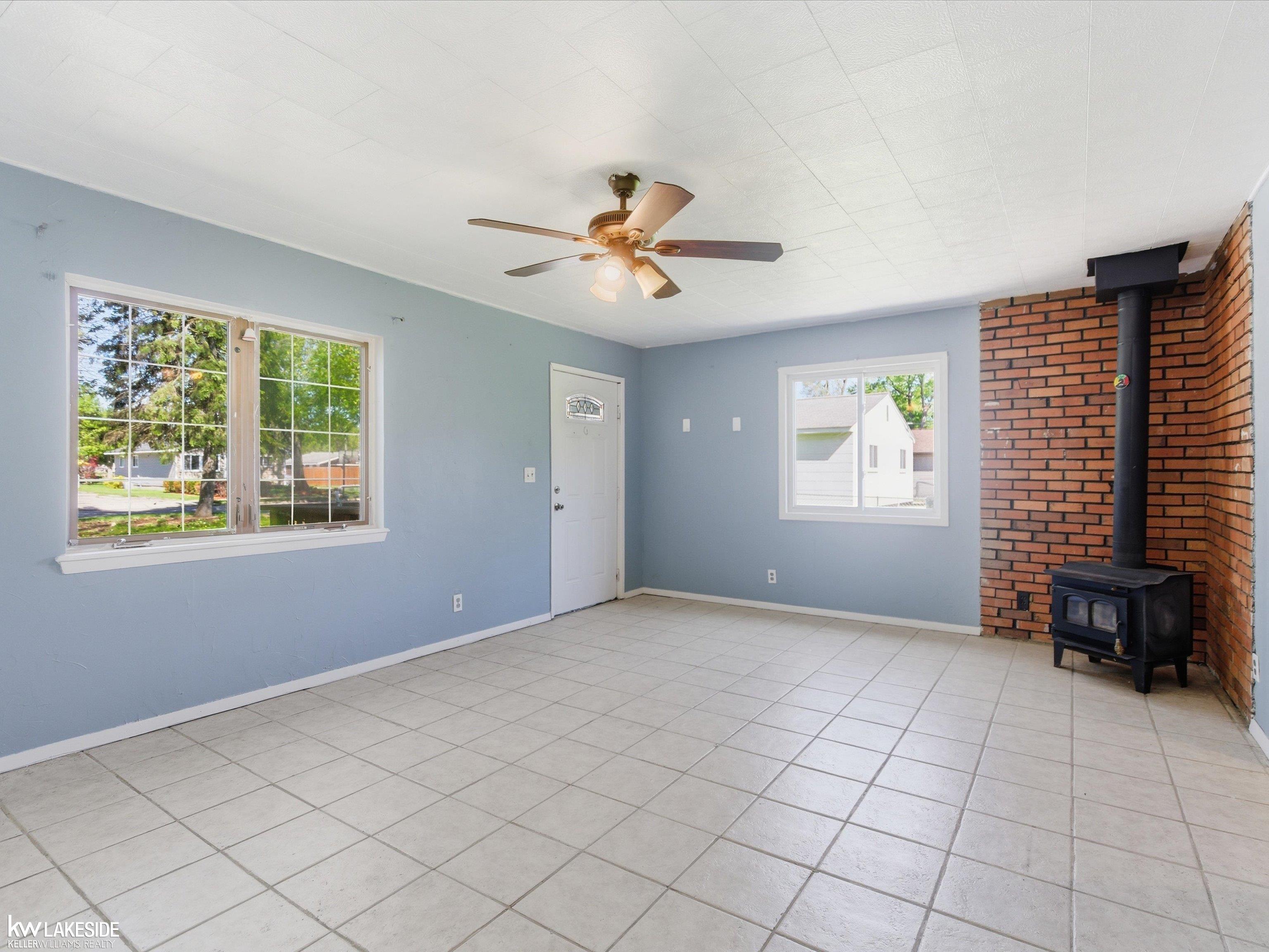 1064 CLOVERLAWN Drive