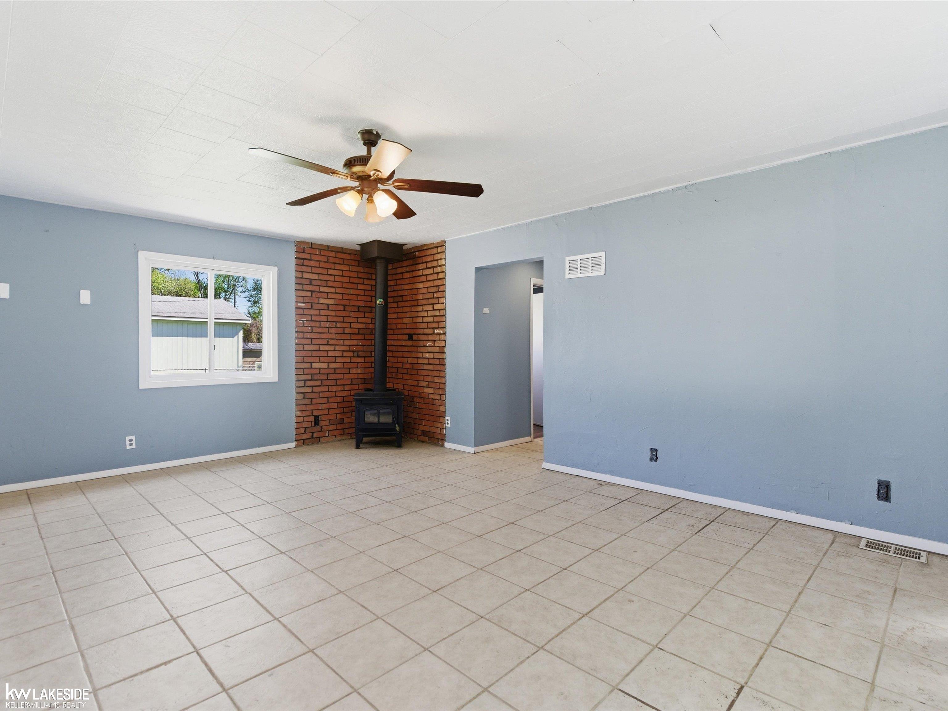 1064 CLOVERLAWN Drive