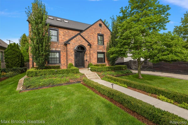 788 PIERCE ST, BIRMINGHAM, MI 48009 - Image 665a677b3d28e074a7d5b0b5a2c4e974/807714801