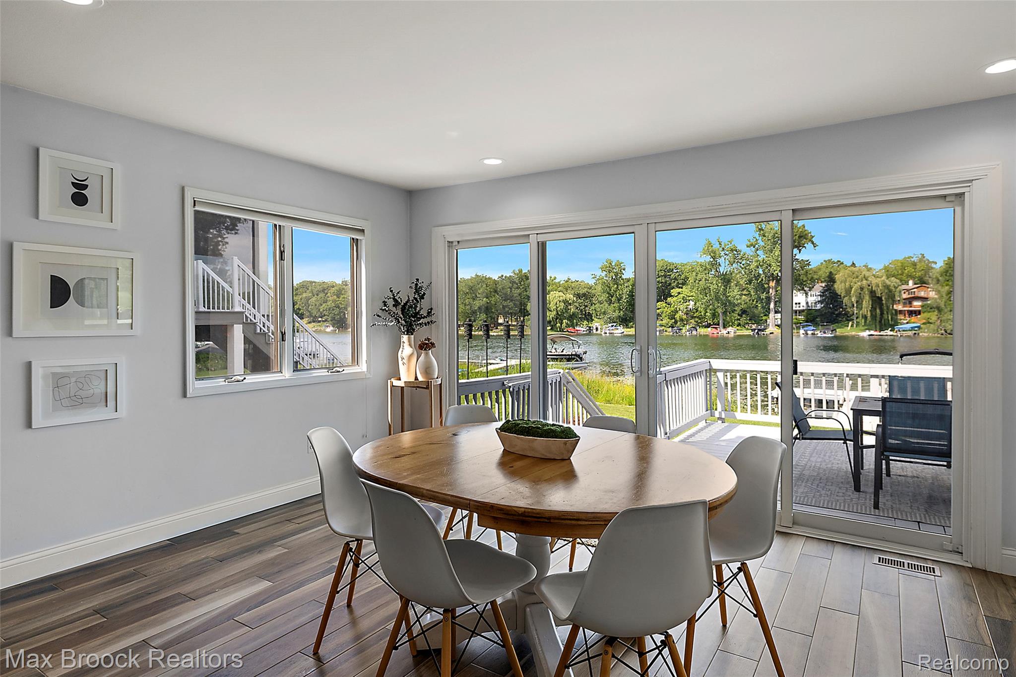 6896 Colony Drive