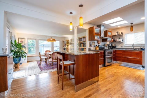 Tiny photo for 2223 W LINCOLN Street W, Birmingham City, MI 48009 (MLS # 20261081946)