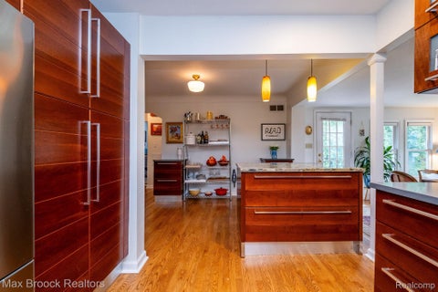 Tiny photo for 2223 W LINCOLN Street W, Birmingham City, MI 48009 (MLS # 20261081946)
