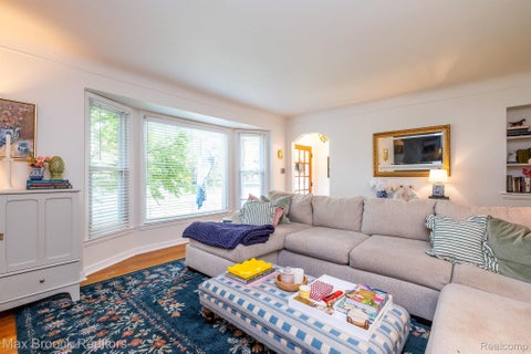 Tiny photo for 2223 W LINCOLN Street W, Birmingham City, MI 48009 (MLS # 20261081946)