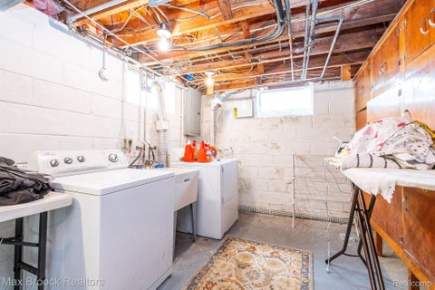 Tiny photo for 2223 W LINCOLN Street W, Birmingham City, MI 48009 (MLS # 20261081946)