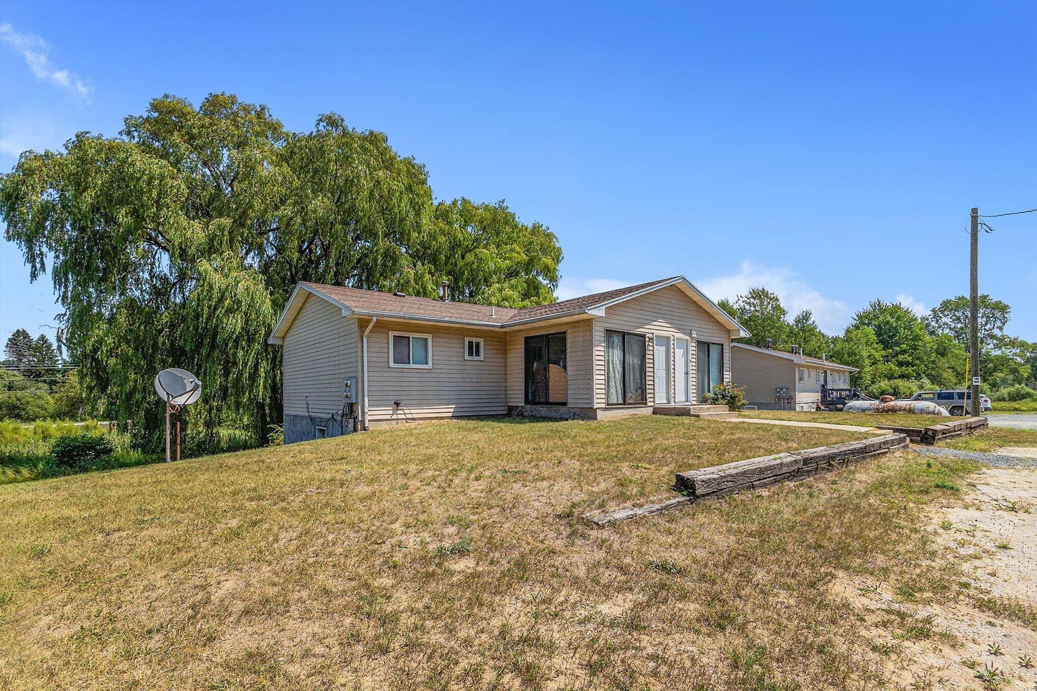 1907 W Sugar Grove Rd