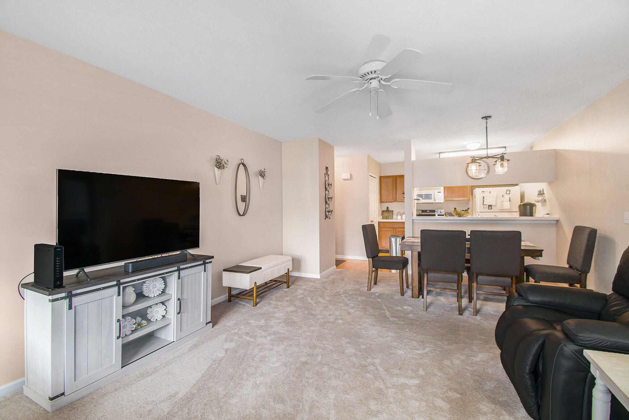 749 W Barrington Circle