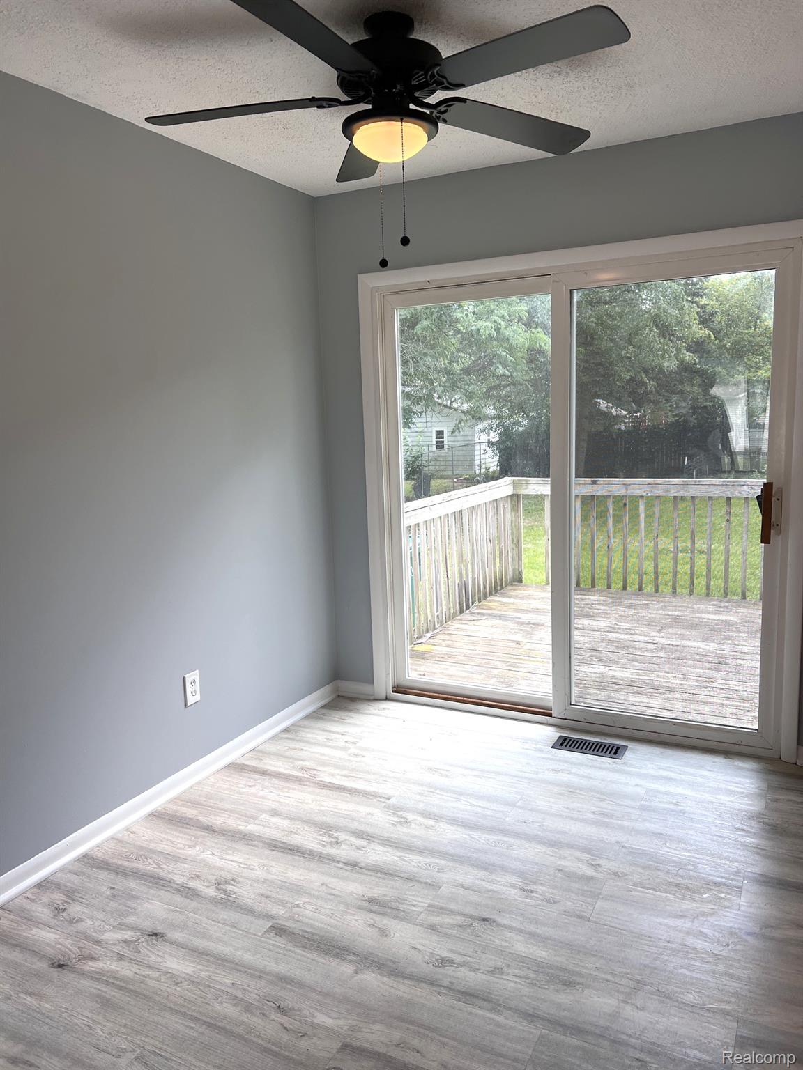305 Scarlet Oak Lane