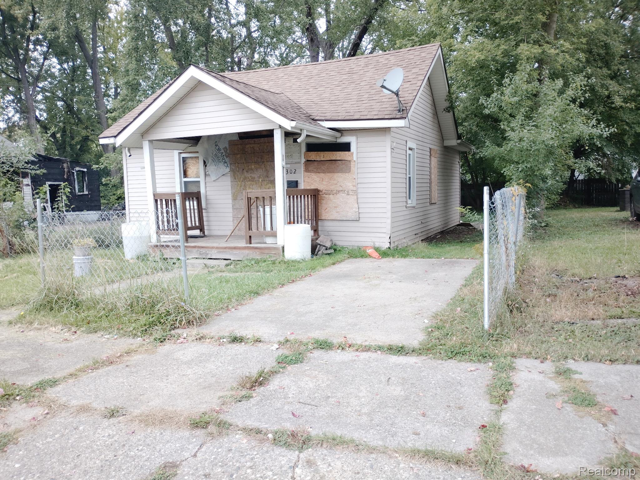 1302 Huron Street