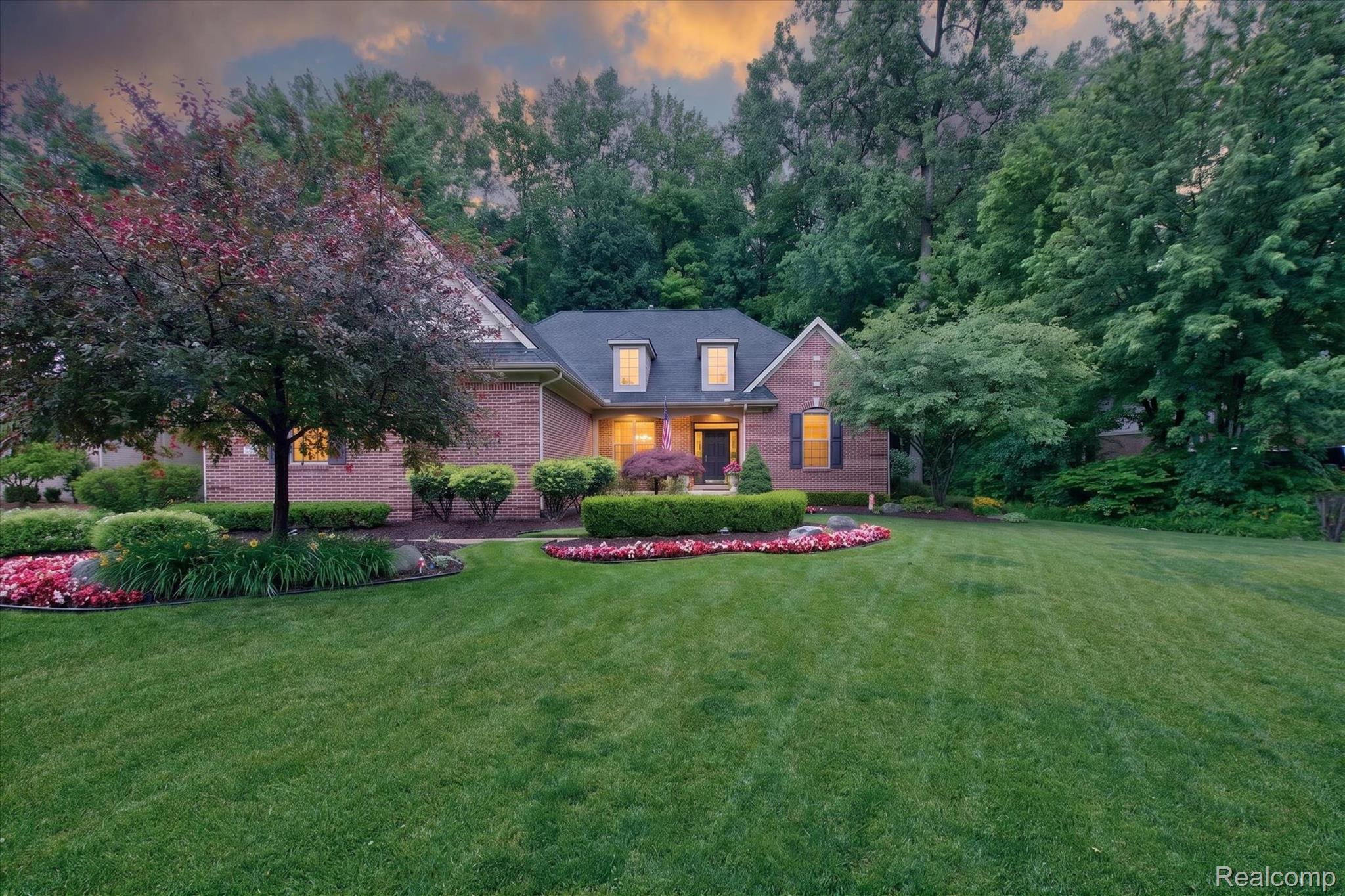 2512 Campbell Court