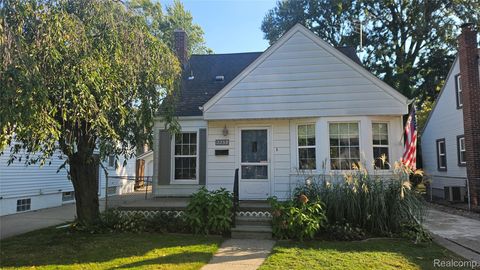 2259 Cambridge Road Berkley City MI 48072