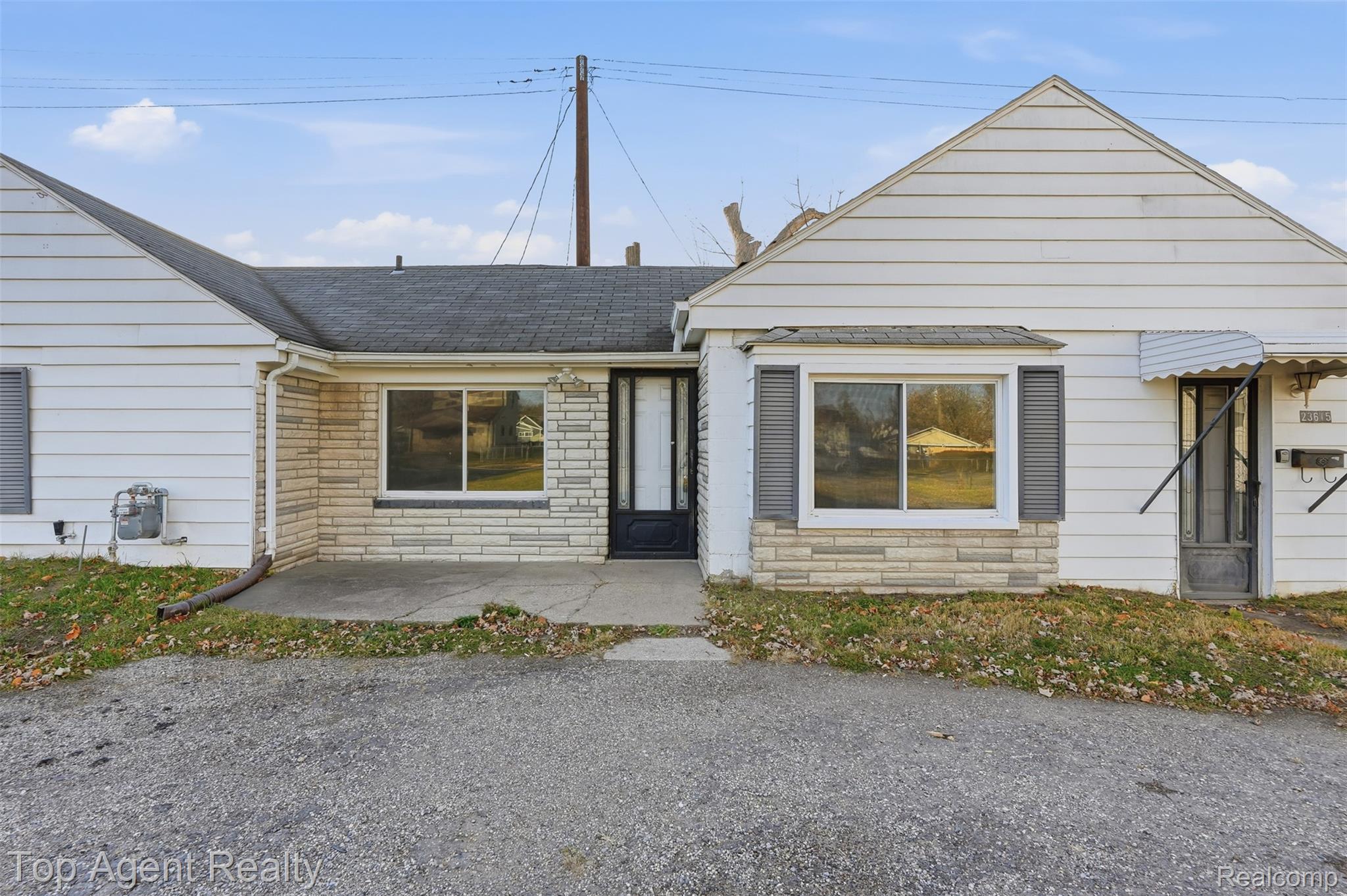 23615 Columbus Avenue