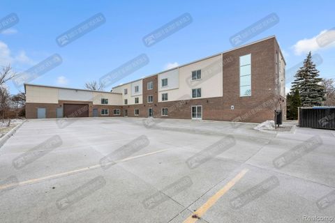 4504 Oakwood Boulevard 3 Melvindale City MI 48122