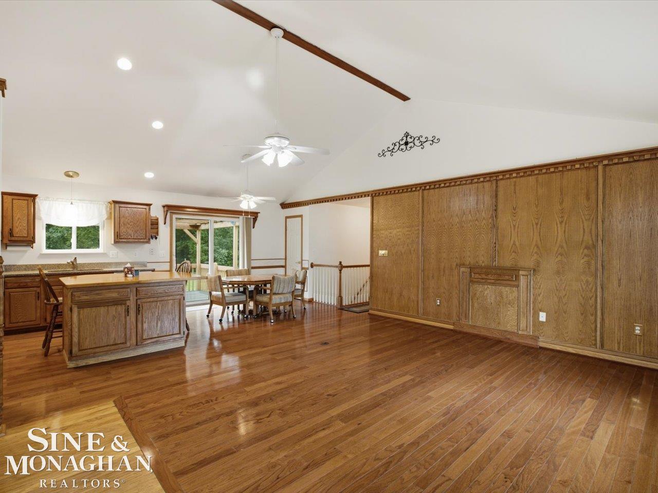 4281 Ravenswood Road
