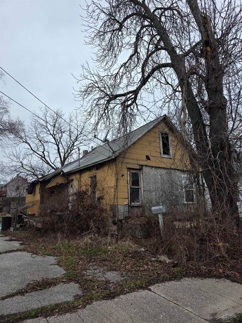Tiny photo for 2617 Eddy Street, Saginaw City, MI 48602 (MLS # 61050203292)