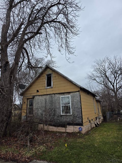 Tiny photo for 2617 Eddy Street, Saginaw City, MI 48602 (MLS # 61050203292)