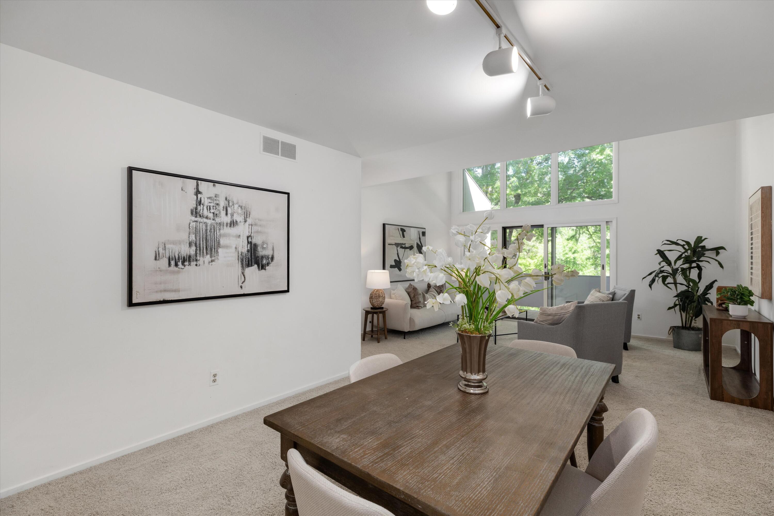 2112 Overlook Court