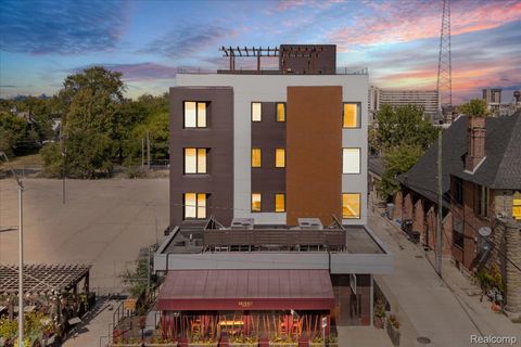 Photo of 438 Selden Street #403, Detroit City, MI 48201 (MLS # 20251037211)