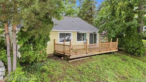 5504 Wildwood Drive Genoa Township MI 48843