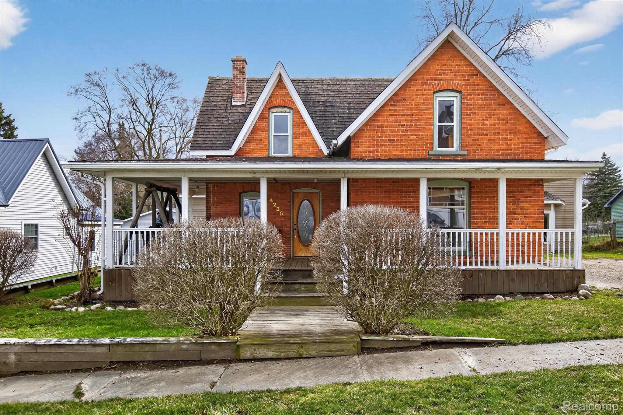 4235 Vine St Street
