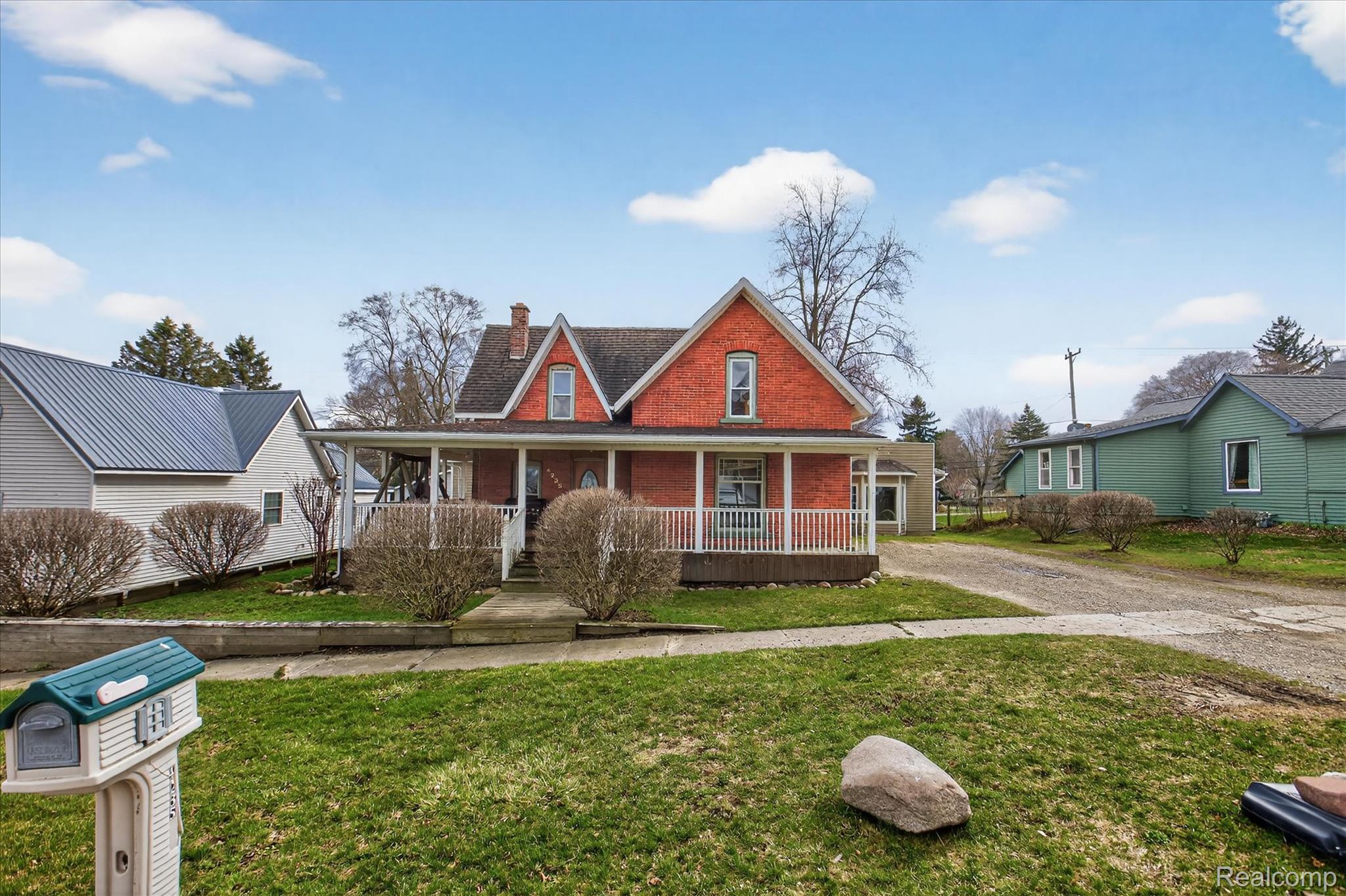 4235 Vine St Street